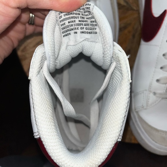 Women’s Nike Blazer High Top Sneaker White/Burgundy - Picture 6 of 6